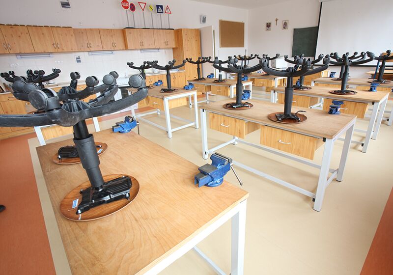 Mobilier pentru ateliere